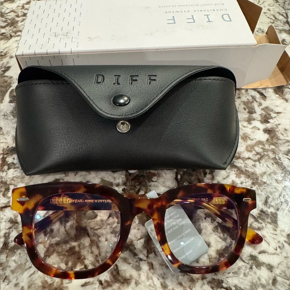 DIFF Blue-Light Blocking Glasses - Picture 10 of 12